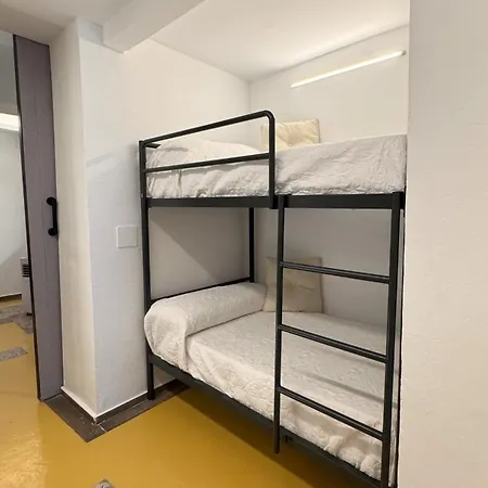 Lambrusco - Harbor's Light Appartement