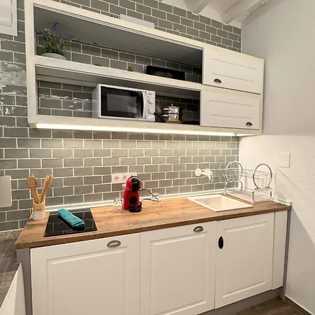 Lambrusco - Harbor's Light